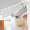 Aventos HS 20S2D00.05 erőhordozó + 20S3500 emelőkar + 20S8000 Fehér takarósapka + 20S4201 előlaprögzítő + 20Q1061UN rúd